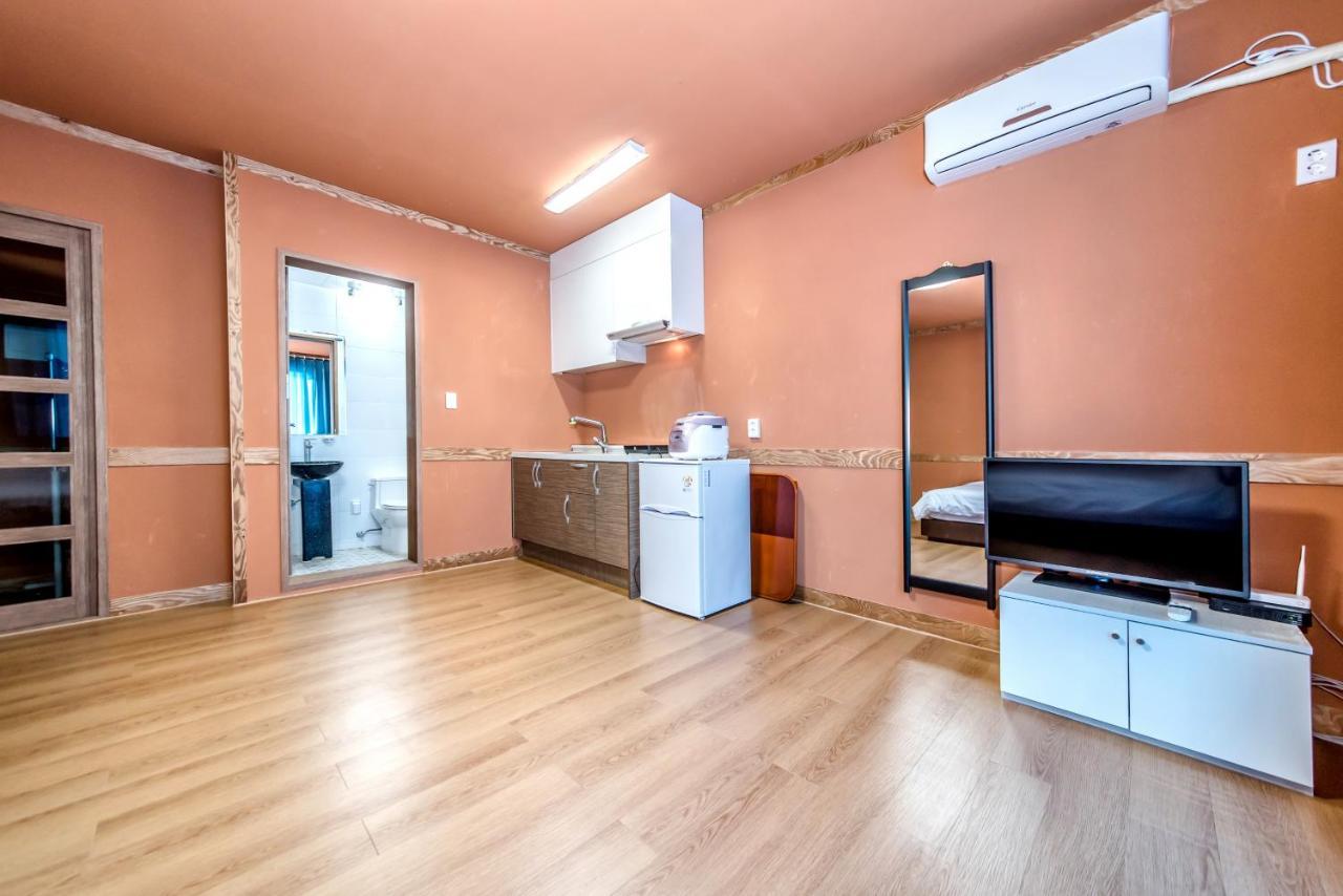 Lohas Pension Seogwipo Bagian luar foto
