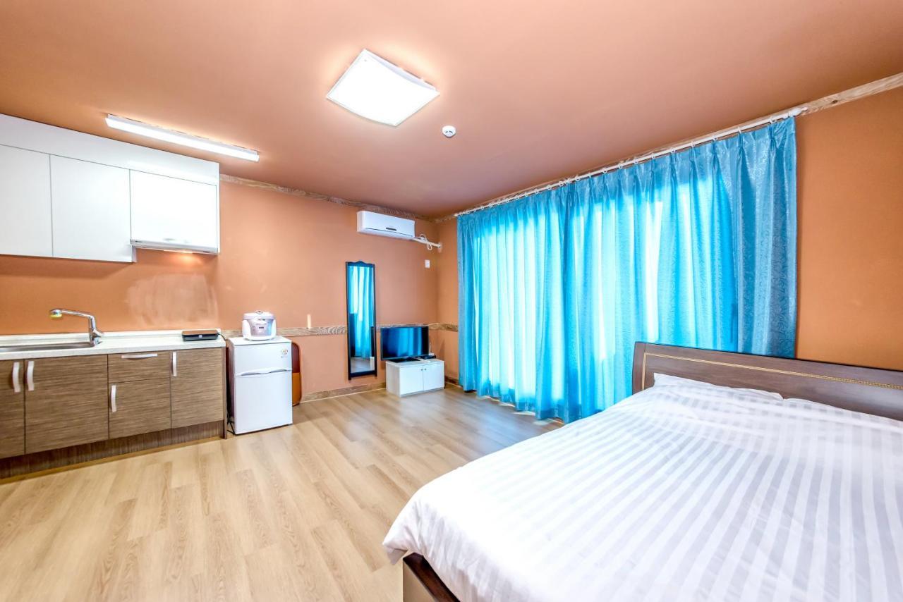 Lohas Pension Seogwipo Bagian luar foto